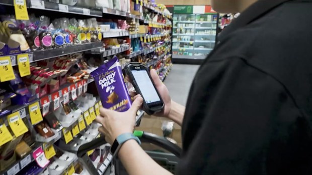 Woolworths rolls out quick delivery service via app