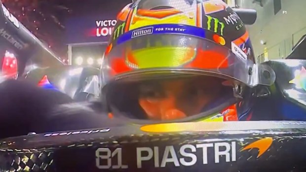 Oscar Piastri, Singapur Grand Prix'si sonrası radyo bağlantısını kesti.