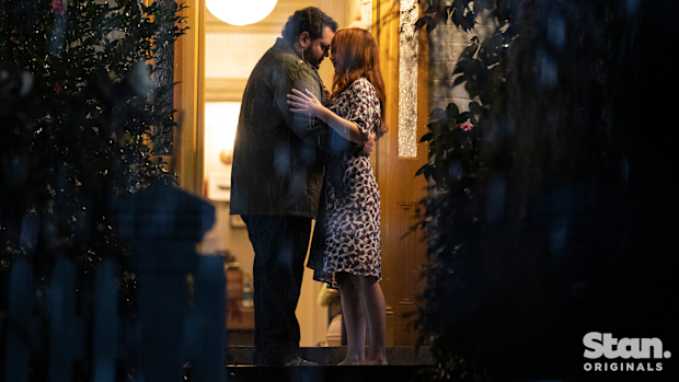 Wolf Like Me Stan Original Series Isla Fisher Josh Gad