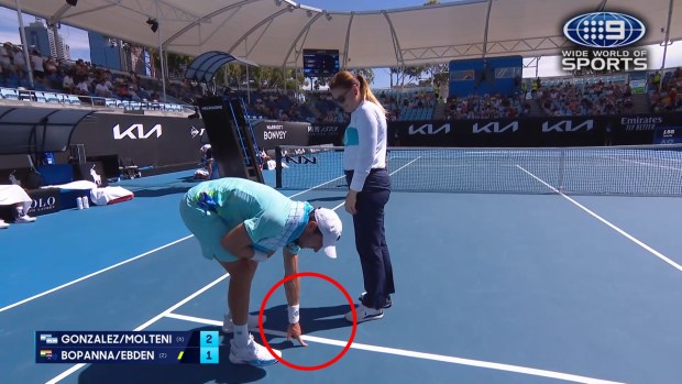 The men's doubles match between Máximo González/Andrés Molteni and Rohan Bopanna/Matthew Ebden was suspended with the court showing signs of "bubbling".
