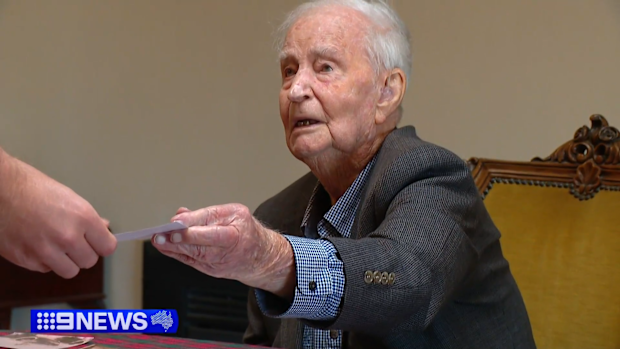 Australia's oldest living World War II veteran, Colin Wagener, has celebrated his 108th birthday at his property in the Adelaide Hills. 