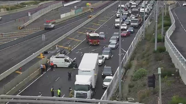 Melbourne traffic: Western Freeway, West Gate Freeway reopen after ...