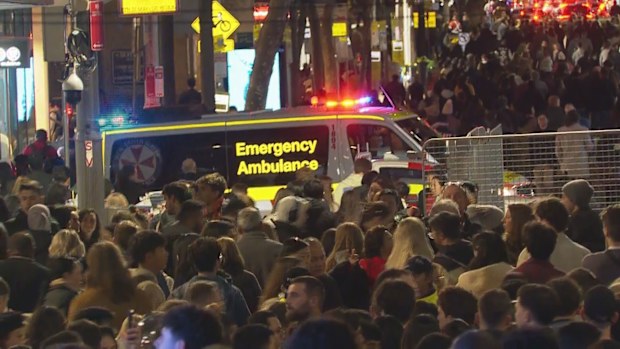 Thousands packed Circular Quay to view Vivid's drone show.