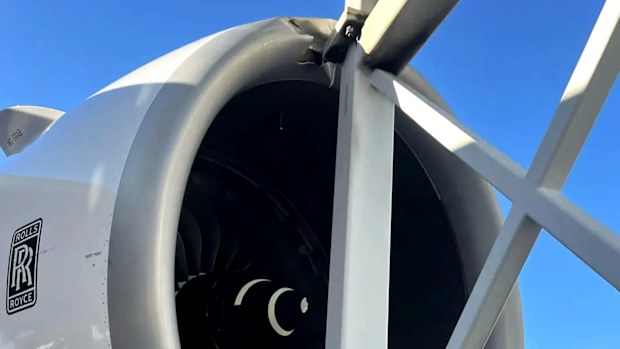An aerobridge has ripped into the engine of a Qantas A380 superjumbo at Sydney Airport. Hundreds of passengers were already on board the airbus this morning ready to head to Johannesburg, when the aerobridge crashed into the plane and pierced the engine. 