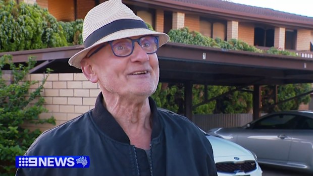 Ross Greig reacted quickly when his Brooklyn Park, Adelaide apartment complex went up in flames.