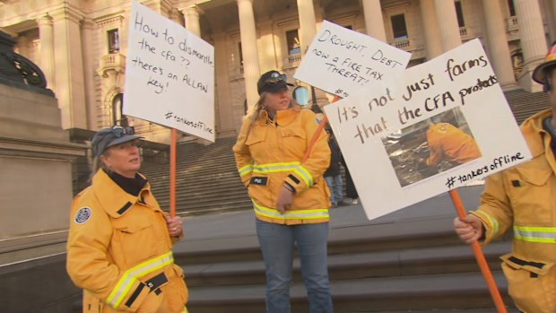 Dozens of firetrucks descended onto Melbourne's CBD in protest ahead of the state budget.