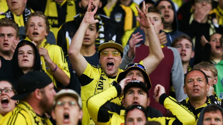 Third Sydney A-League team ruled out as Wellington Phoenix gain licence