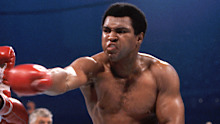 New Orleans, LA - 1978: (L-R) Leon Spinks, Muhammad Ali boxing at Superdome, September 15, 1978. (Photo by ABC via Getty Images)