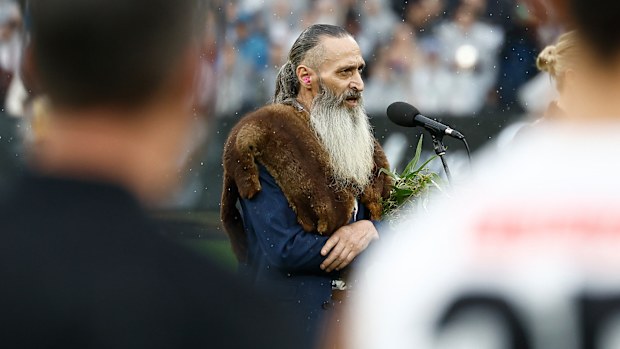 Uncle Colin Hunter delivers Welcome to Country on Anzac Day