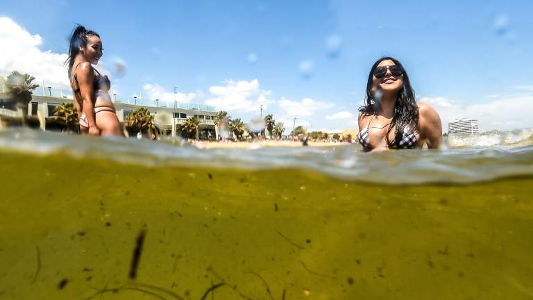 Melbourne beaches still unsafe for swimming as hot weather ...