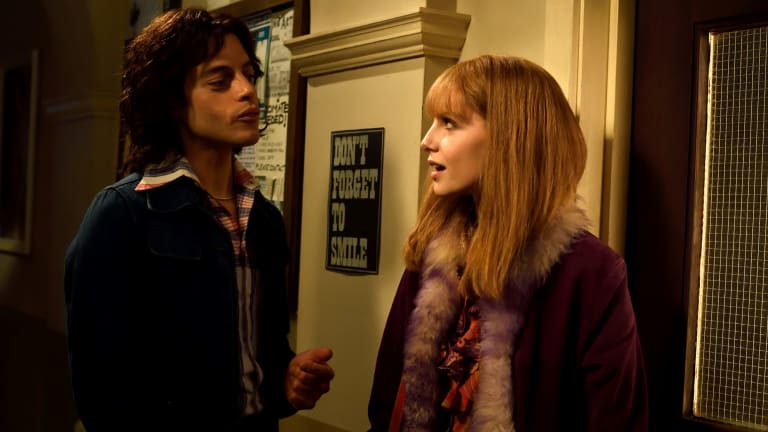 Rami Maleck as Freddie Mercury and Lucy Boynton as Mary Austin. 