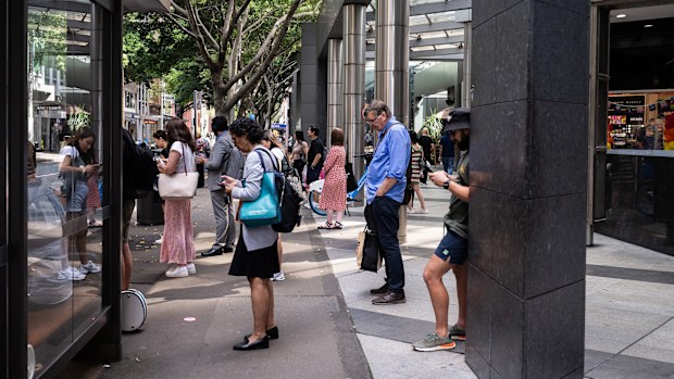 Workers generic Sydney CBD.