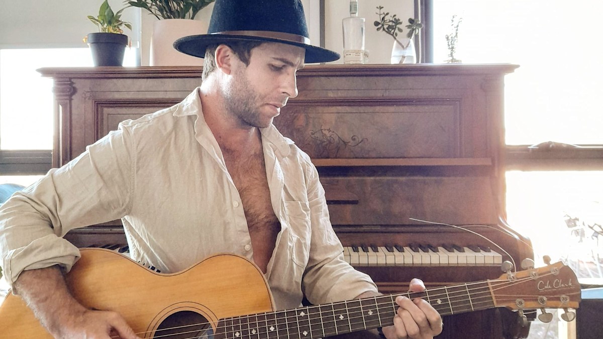 Queensland wedding singer granted bail on sexual assault, stalking ...