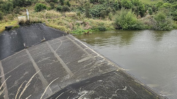 A man has been killed, thousands of properties are without power, and flights have been cancelled as wild storms lash large parts of New Zealand.