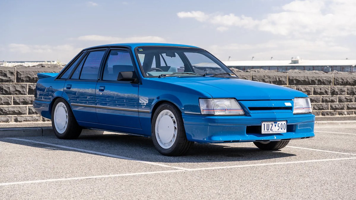 Motorsport legend Peter Brock's iconic Commodore unsold at auction ...