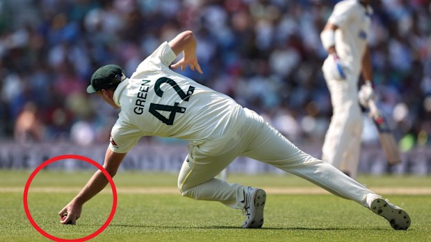 Cameron Green took a controversial catch to dismiss Shubman Gill.