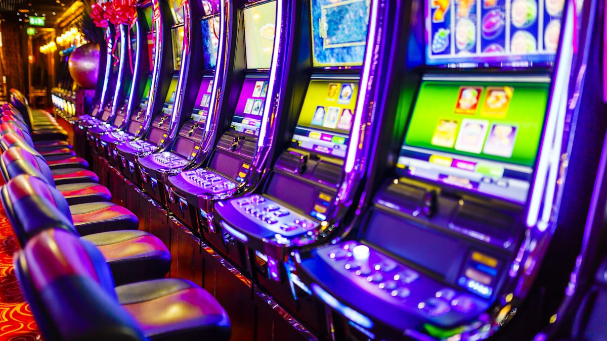 NSW hits record poker machine losses over $8.6 billion | Nine.com.au