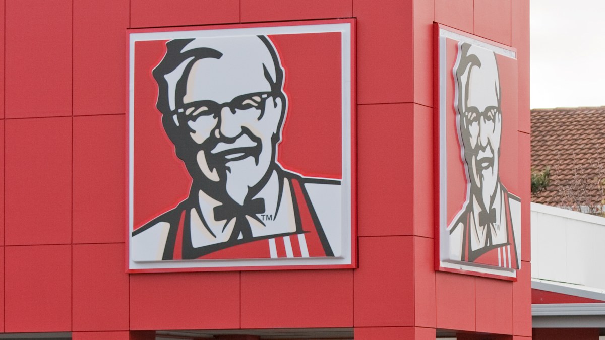 Car impounded after KFC drive-through bungle | Nine.com.au