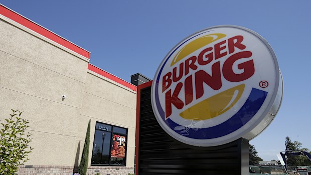 US fast food chain Burger King will be forced to face a lawsuit for allegedly misleading customers, a judge has ruled. 