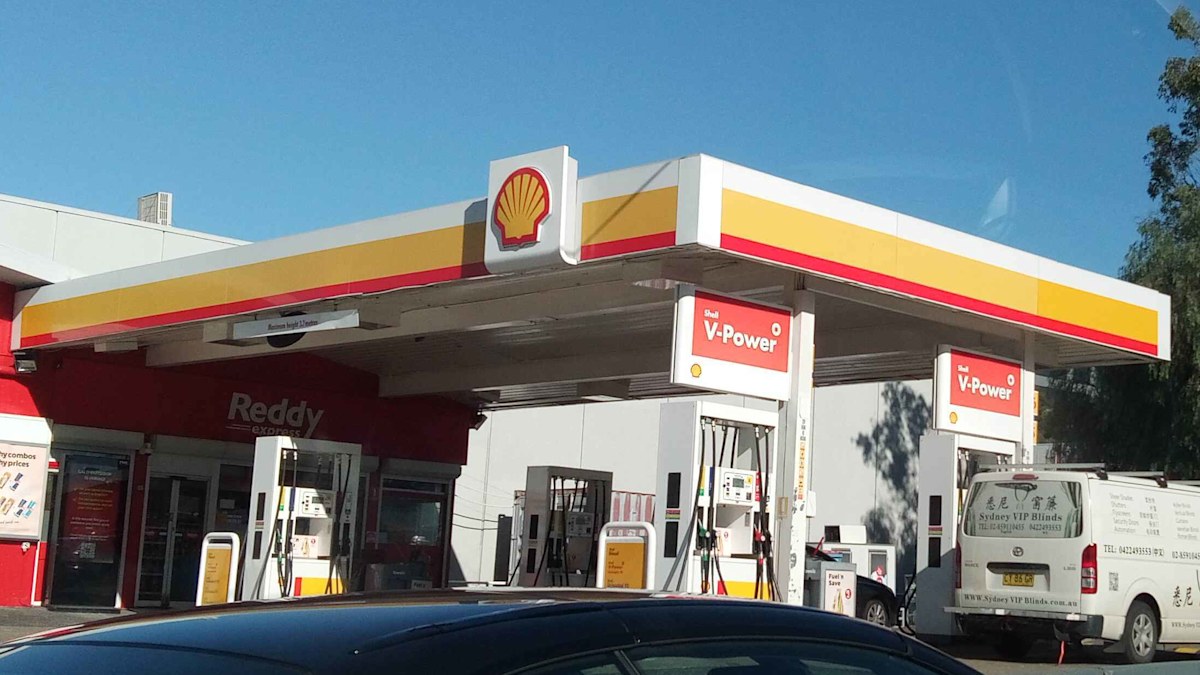 Reddy Express customer wrongly charged more than $14k for petrol tank ...