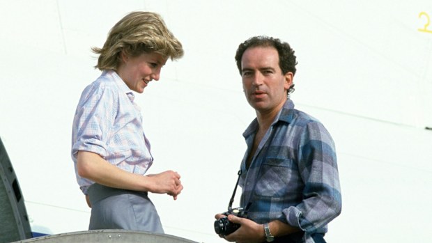 FIJI - OCTOBER 26:  Diana, Princess Of Wales, Talking To Her Hairdresser, Richard Dalton, While Their Royal Australian Air Force Plane Stops To Refuel In Fiji Before Going On To Australia.  (Photo by Tim Graham Photo Library via Getty Images)