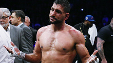  Amir Khan looks dejected after his 6th round defeat to Kell Brook.