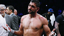  Amir Khan looks dejected after his 6th round defeat to Kell Brook.