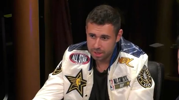 Sean Perry bir poker turnuvasında.