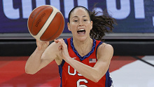 LAS VEGAS, NEVADA - JULY 16:  Sue Bird #6 of the United States passes the ball up the court against the Australia Opals during an exhibition game at Michelob ULTRA Arena ahead of the Tokyo Olympic Games on July 16, 2021 in Las Vegas, Nevada.  (Photo by Ethan Miller/Getty Images)