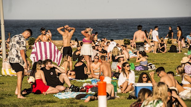 Sydney warm weather