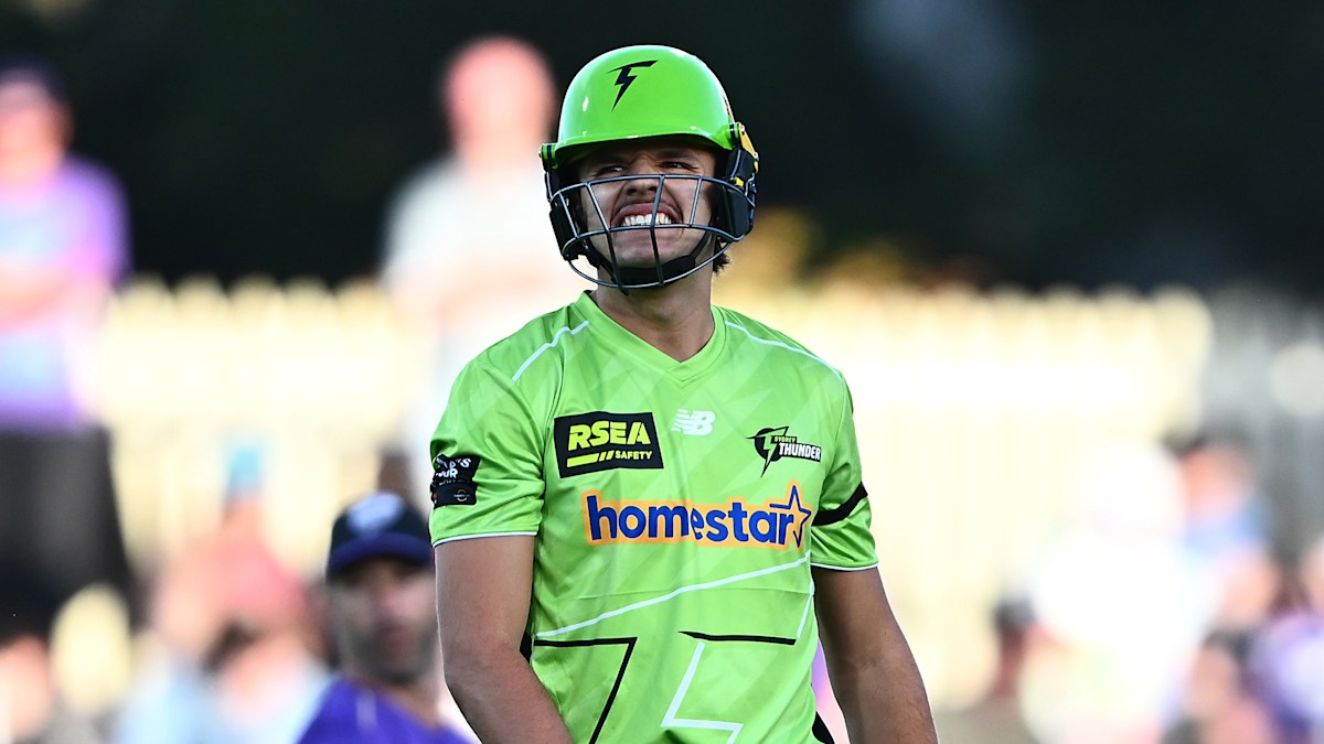 Image for Australian Great Michael Hussey 'Surprised' as Sam Konstas Overlooked by the Sydney Thunder for BBL Match