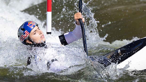 Jessica Fox in action in the K1.