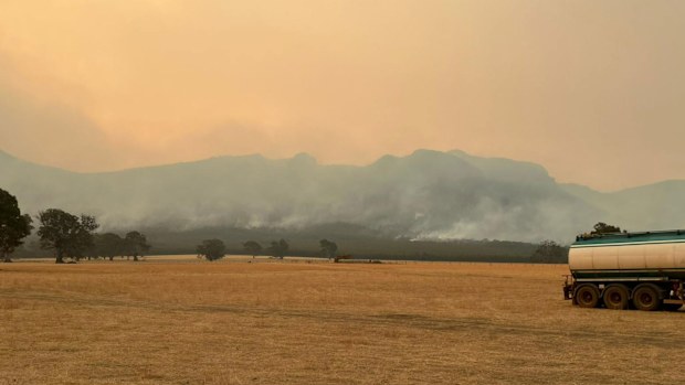 GRAMPIANS FIRE: Victorian bushfires. 2.02.25