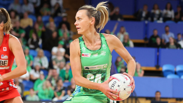Natalie Butler in action for the West Coast Fever.