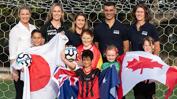 Olympic swimmer Leisel Jones and WBBL cricketer Holly Ferling join football legends Heather Garriock, John Aloisi and Cheryl Salisbury at an Optus Sport announcement with kids from North Sydney United.
