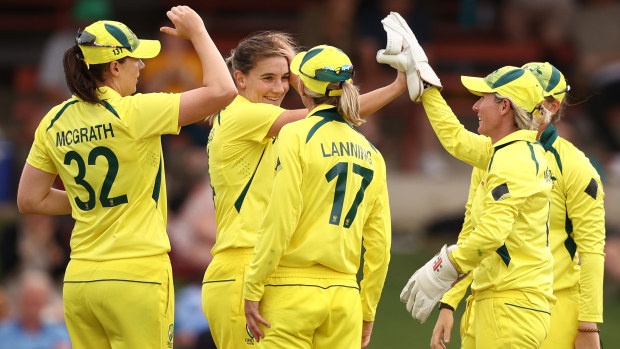Annabel Sutherland of Australia celebrates taking the wicket of Nida Dar of Pakistan during game three of the Women's One Day International Series between Australia and Pakistan at North Sydney Oval on January 21, 2023 in Sydney, Australia. (Photo by Robert Cianflone/Getty Images)