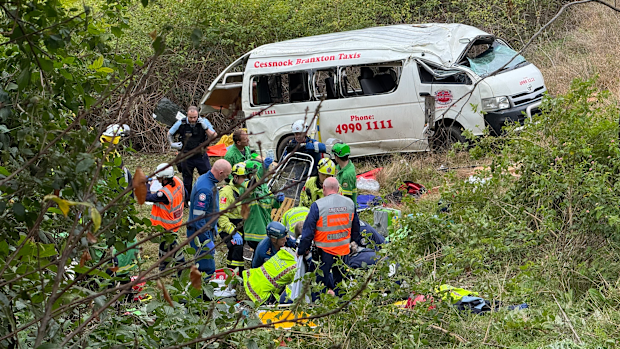 A mini bus has crashed and reportedly rolled down an embankment in the NSW Hunter Valley, injuring six people.The incident happened on Mount View Road at Mount View after 10.30am today.