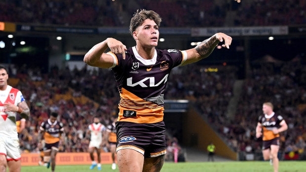 BRISBANE, AUSTRALIA - MARCH 18: Reece Walsh of the Broncos celebrates scoring a try during the round three NRL match between Brisbane Broncos and St George Illawarra Dragons at Suncorp Stadium on March 18, 2023 in Brisbane, Australia. (Photo by Bradley Kanaris/Getty Images)