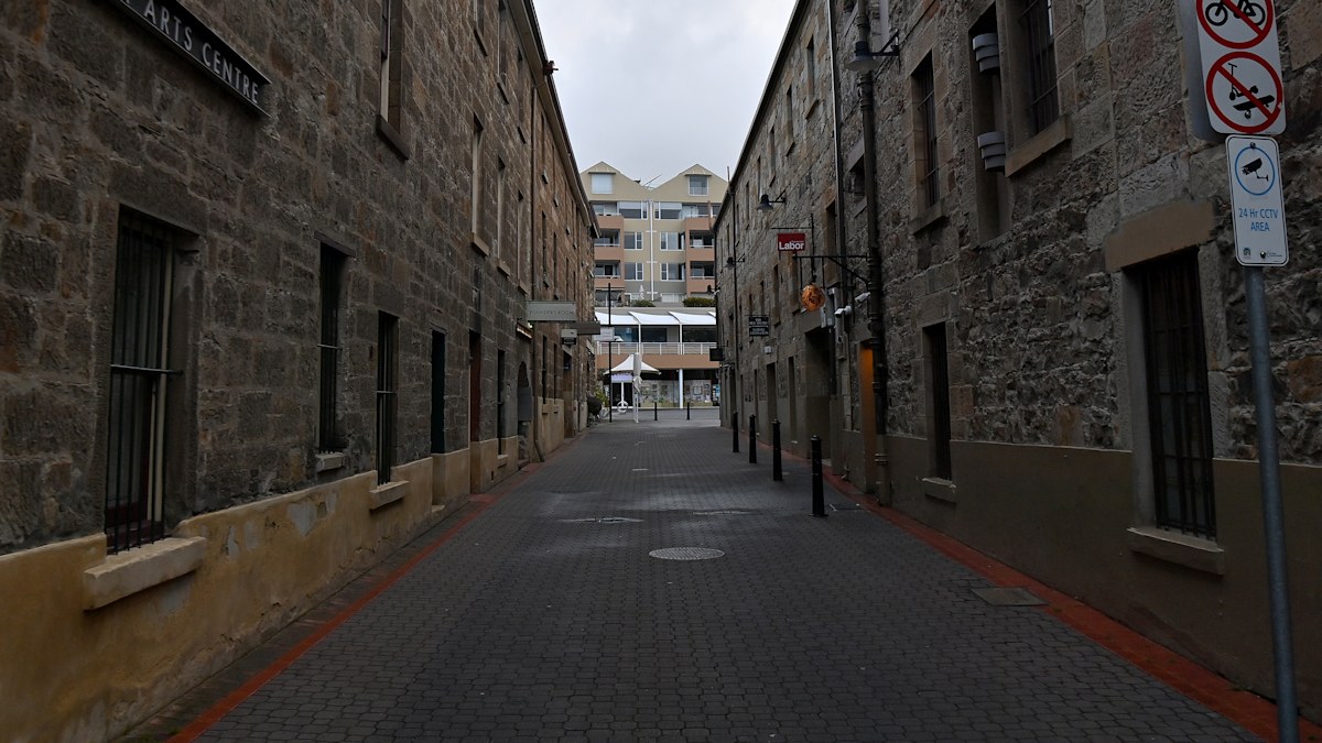 Man dead after stabbing in popular nightlife spot