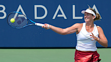 SAN JOSE, CALIFORNIA - AUGUST 07: Coco Vandeweghe of the United States returns a shot to Darija Jurak of Croatia and Andreja Klepac of Slovenia in the doubles semifinals on day 6 of the Mubadala Silicon Valley Classic at Spartan Tennis Complex on August 07, 2021 in San Jose, California. (Photo by Thearon W. Henderson/Getty Images)