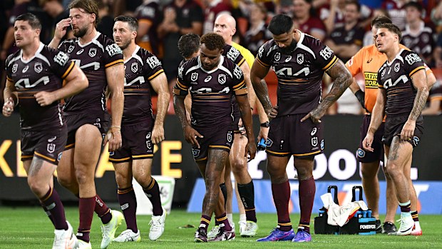 BRISBANE, AUSTRALIA - MARCH 12: The Broncos players look dejected after losing the round two NRL match between Brisbane Broncos and Parramatta Eels at Suncorp Stadium, on March 12, 2026, in Brisbane, Australia. (Photo by Bradley Kanaris/Getty Images)