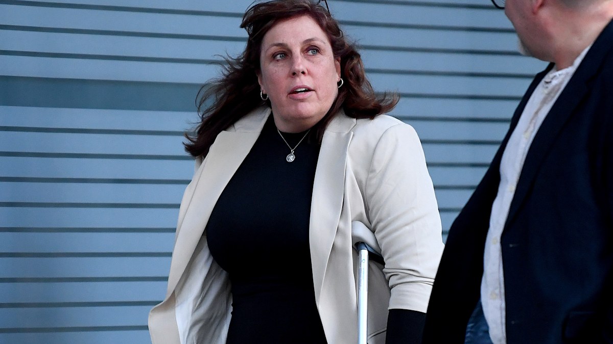 Elizabeth Struhs trial: Murder accused 'cult' leader grills teen member ...