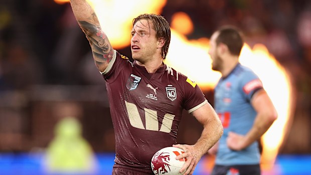 O capitão de New Maroon, Cameron Munster, comemorou dois jogos vencedores para encaixar a série. 
