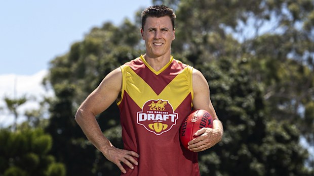 Matthew Lloyd is suiting up for a local club.
