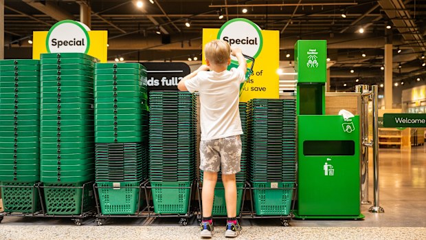 Woolworths will no longer offer its double Everyday Rewards points benefit to Delivery Unlimited customers from June 1.