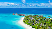 <p><strong>D﻿ec 19:</strong> For the first time ever, direct flights between Australia and the Maldives will take off.</p><p>Luxury Escapes and Maldivian will launch non-stop flights next year, operating weekly on a Monday.</p><p>Current flights from Australia to the Maldives require a stopover in destinations such as Singapore, Doha, Columbo or Dubai with a travel time of more than 20 hours.</p>
