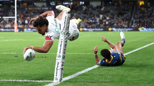 Alofiana Khan-Pereira of the Warriors scores a try during the round nine NRL match between Parramatta Eels and New Zealand Warriors at CommBank Stadium, on May 02, 2026, in Sydney, Australia. (Photo by Darrian Traynor/Getty Images)