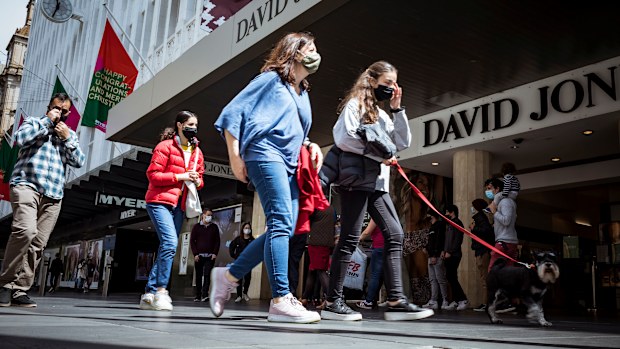 Shoppers in Melbourne after the lockdown ended.