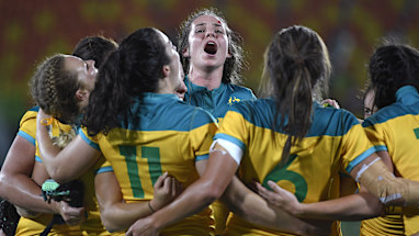<strong>AUSTRALIAN WOMEN'S RUGBY SEVENS WIN</strong>