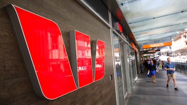 Westpac is to refund 200,000 customers after some did not receive discounts on products to which they were entitled. (AAP)